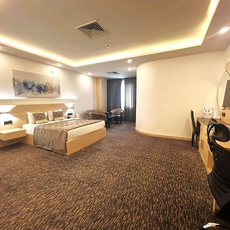 Van Royal Hotel Arbil Exterior foto