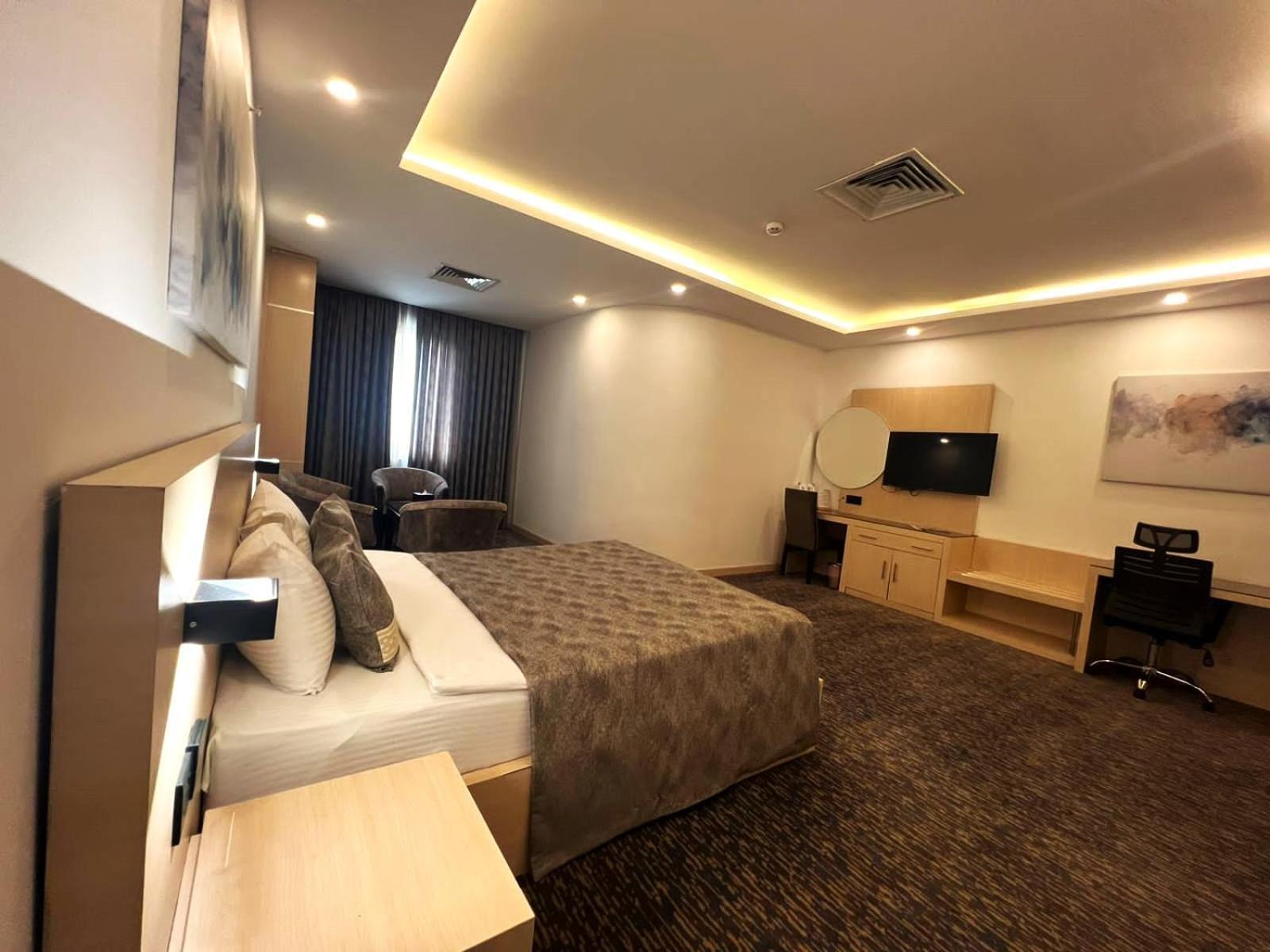 Van Royal Hotel Arbil Exterior foto